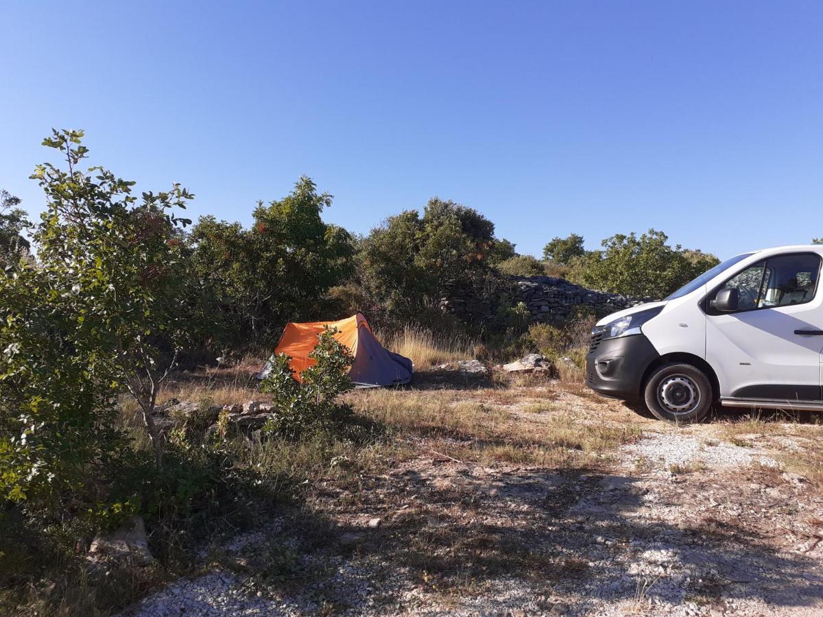 Camping Brizi Hotel Supetar Bagian luar foto