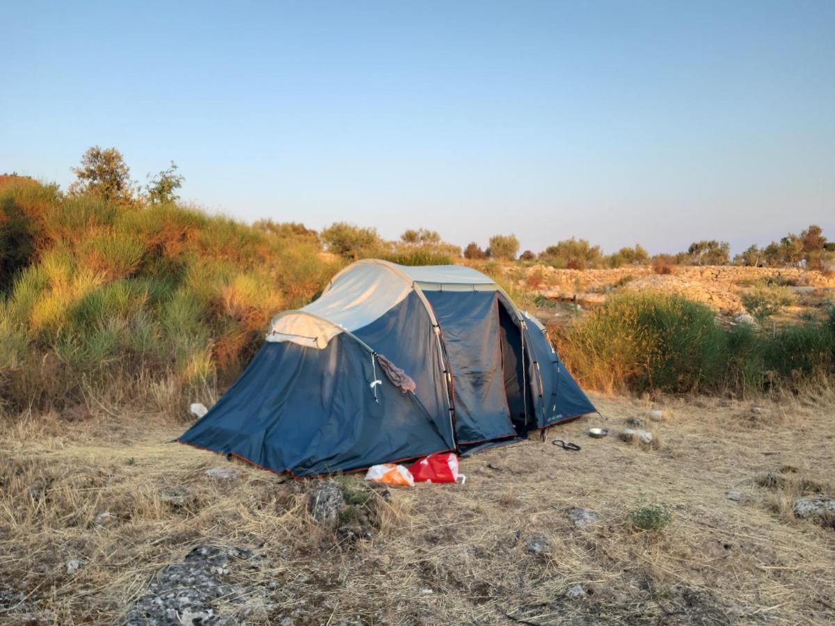 Camping Brizi Hotel Supetar Bagian luar foto